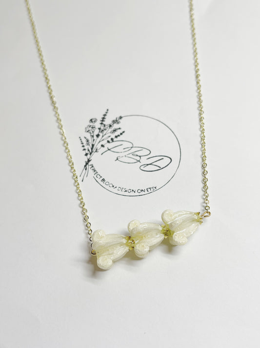 Hawaiian White Crown Flower Necklace